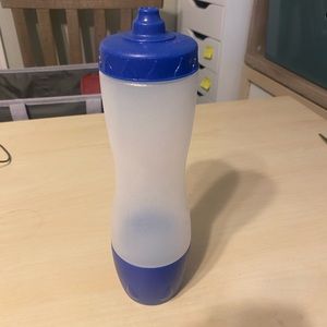 Tupperware water bottle
